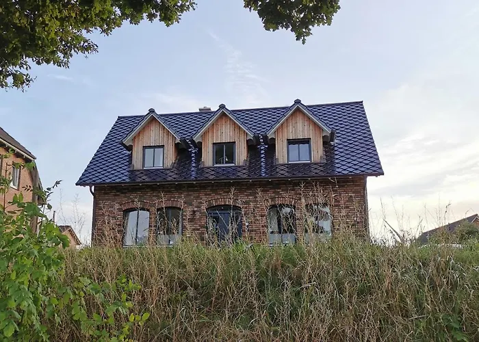 Dom wakacyjny Haus Am Deich 47 Stilvolles An Der Elbe In Stadtnaehe *